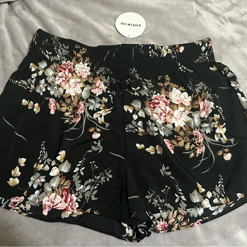 SHEIN Black Floral Women's Shorts